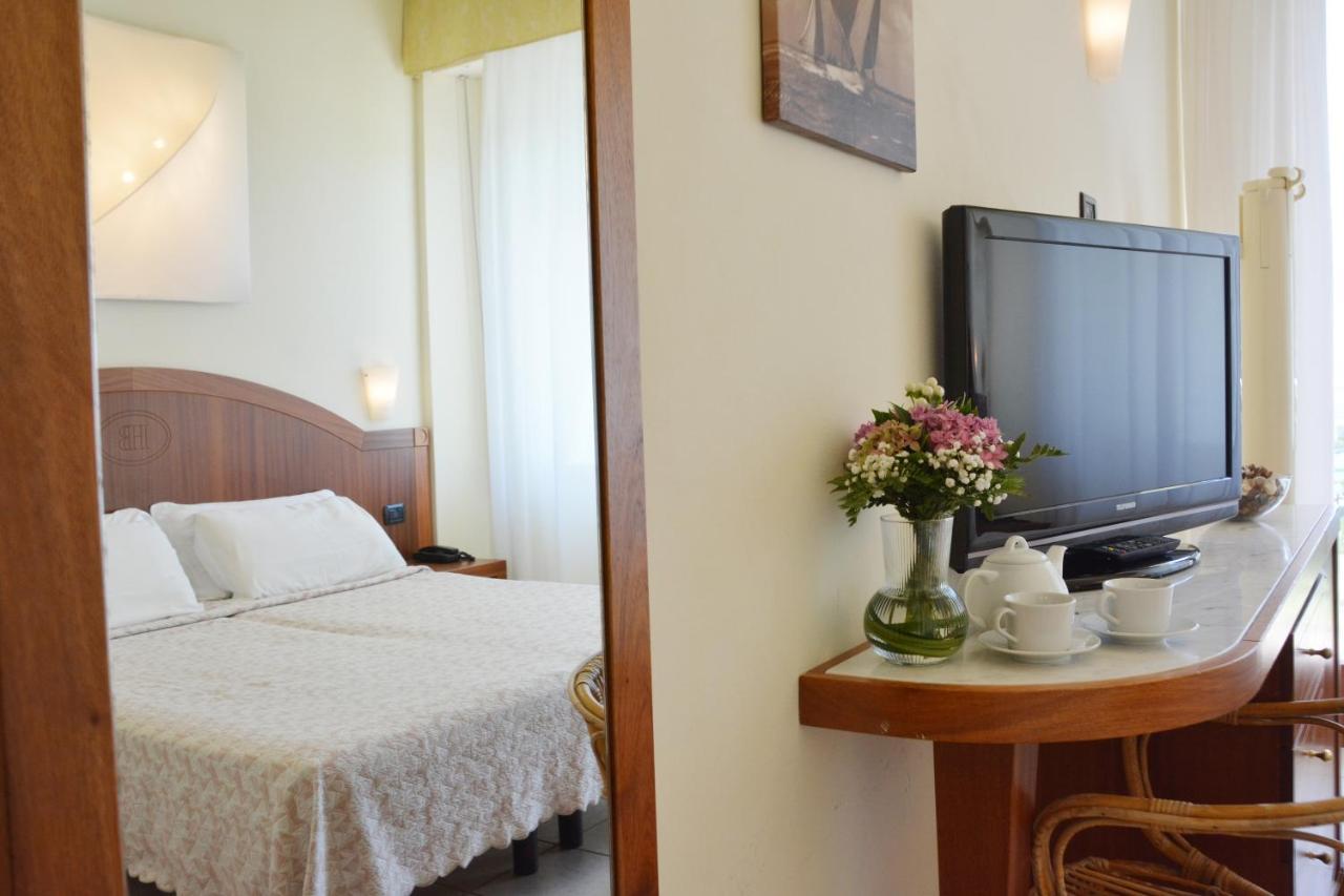 Hotel Bellevue Beach - Sul Mare Milano Marittima Exterior foto